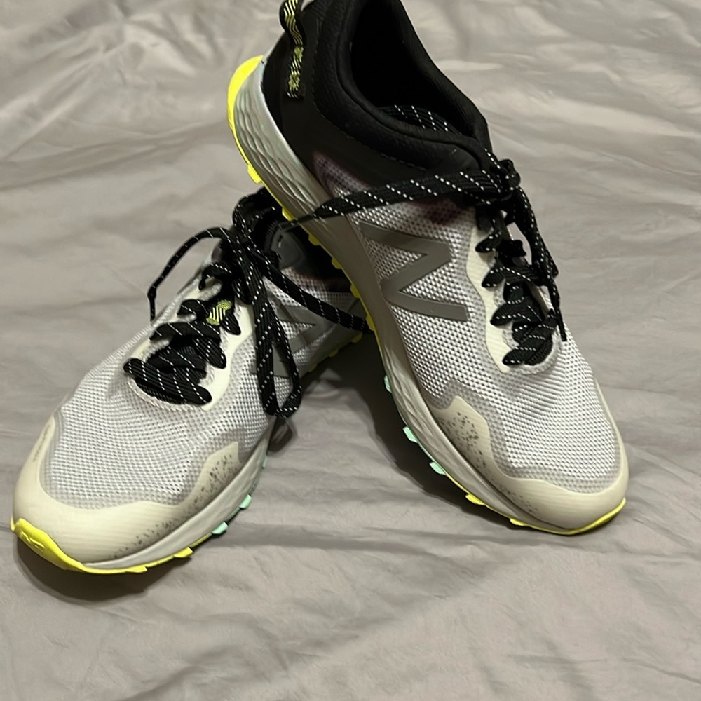 New balance Arishi trail, women’s running shoe size 10 great cond